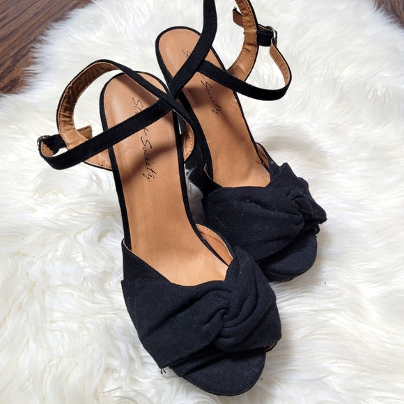 Street Society Black Wedge Sandals Adjustable Straps Business Casual Size 9 - Picture 3 of 9